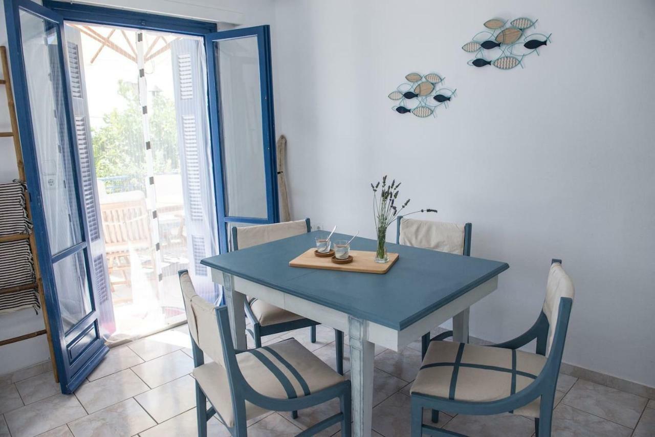 Aquarella-Stylish Veranda Apartment In Centre Of Poros Town Exterior photo