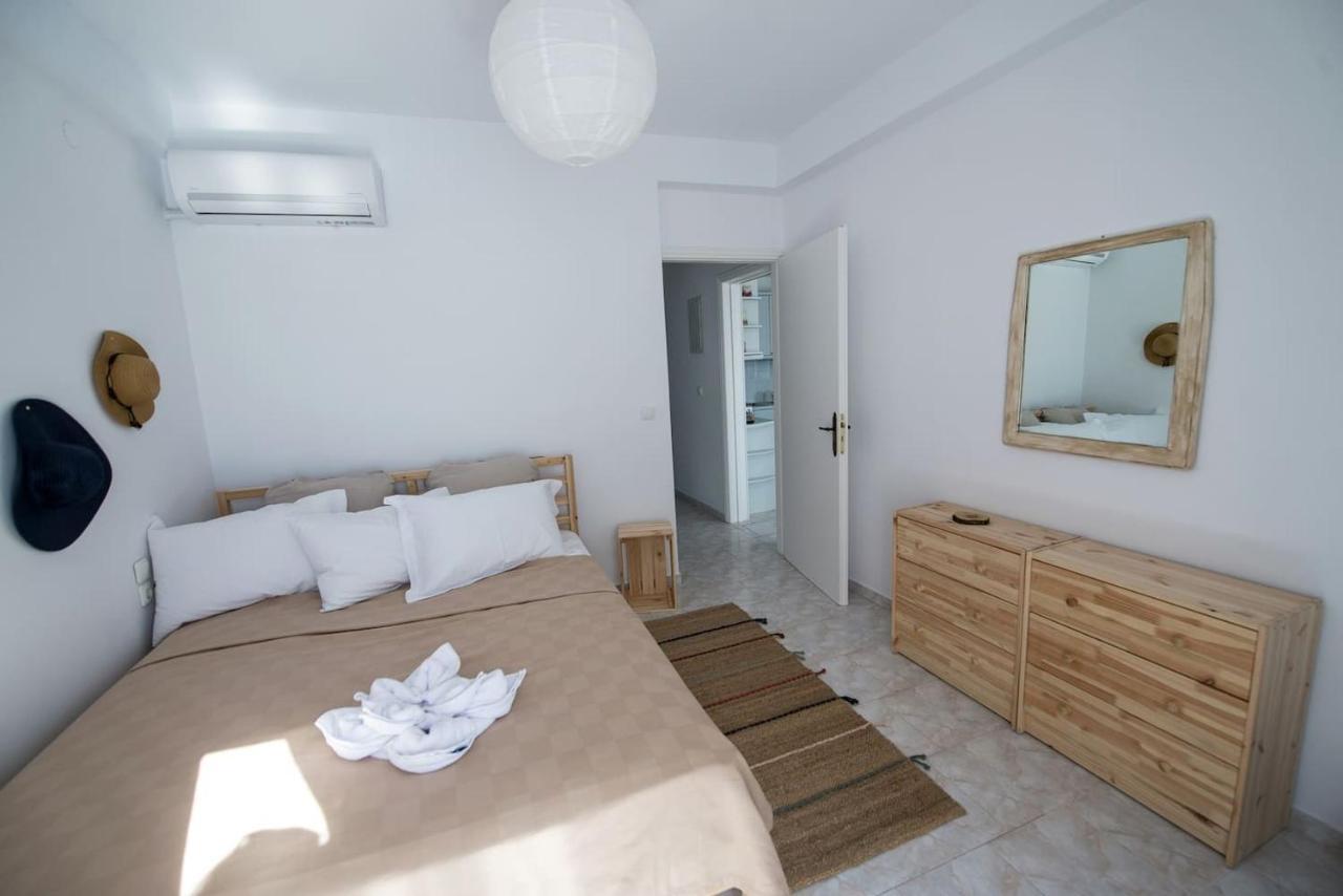 Aquarella-Stylish Veranda Apartment In Centre Of Poros Town Exterior photo